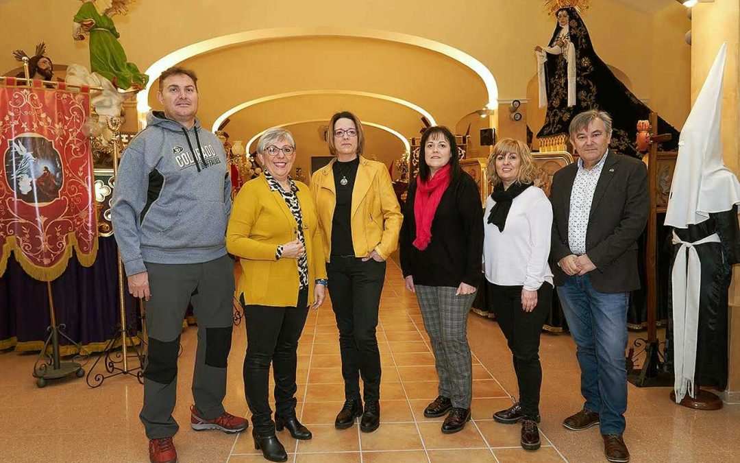 Entrevista a la presidenta de la Junta Local de la Semana Santa de Andorra, Raquel López López