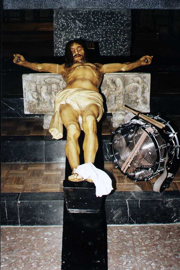 foto-05-cofradia-cristo-tambores-andorra-semana-santa