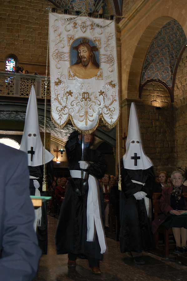 foto-16-procesion-estandartes-pregon-andorra-semana-santa